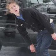 GayleSlippinOnDaBlackIce3